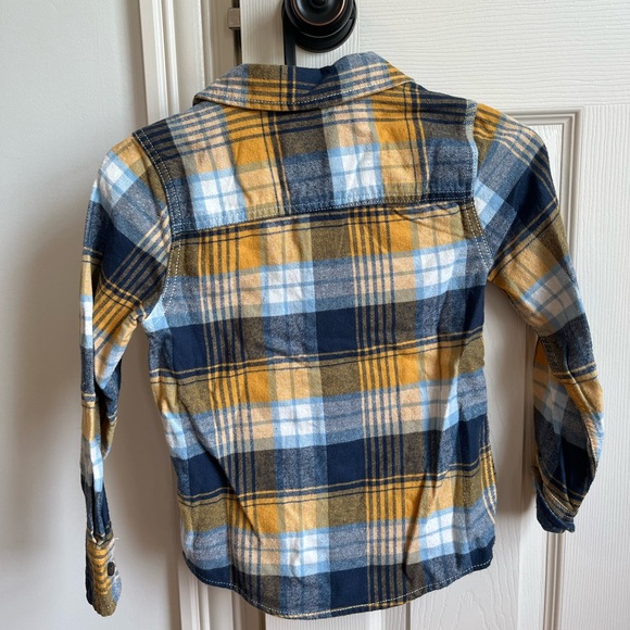 Boy Oshkosh B’gosh plaid long sleeve shirt - Picture 2 of 4